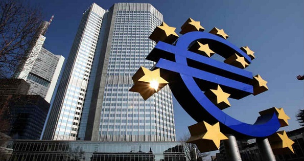 ΕΚΤ: Ζητά από τις τράπεζες να υπολογίσουν το ρίσκο ύφεσης