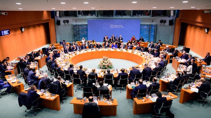 Ορισμένοι ευρωπαίοι ηγέτες εξετάζουν το ενδεχόμενο έκτακτης συνόδου τον Ιούλιο για να συζητηθούν «ευρύτερα οικονομικά θέματα»