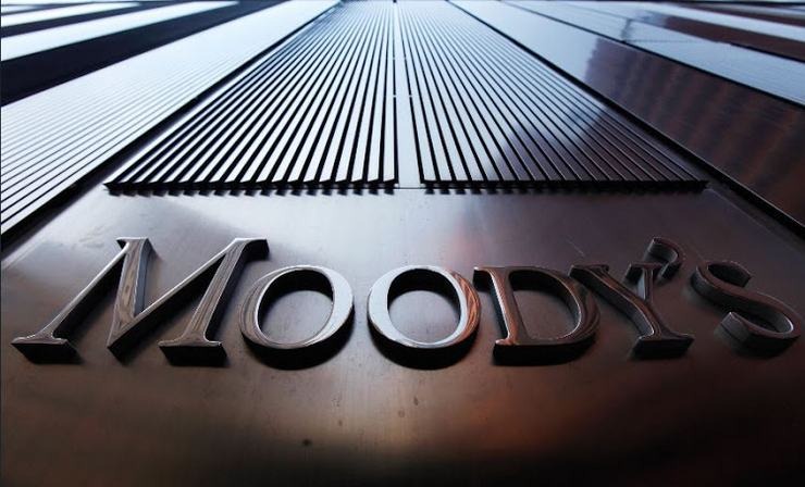 Η Moody’s "ακυρώνει" τους δύο μεγάλους φόβους των αγορών