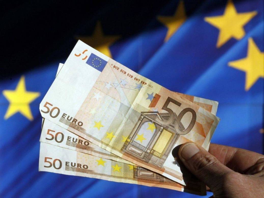 Ευρωζώνη: Συρρικνώθηκε το εμπορικό πλεόνασμα, αυξήθηκαν οι εισαγωγές