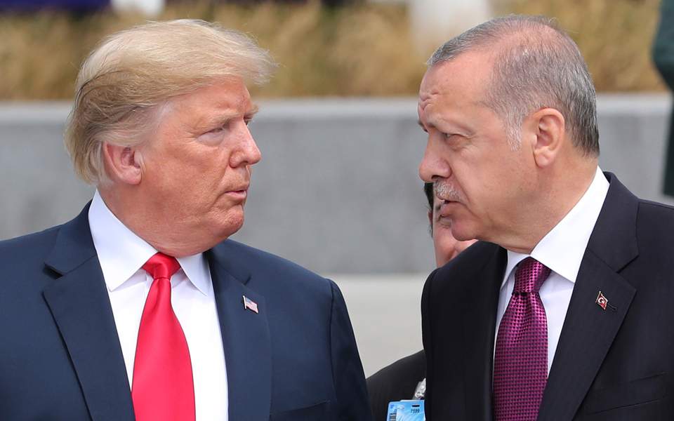 Der Spiegel: Ερντογάν και Τραμπ βαθιά μπλεγμένοι στην υπόθεση της Halkbank