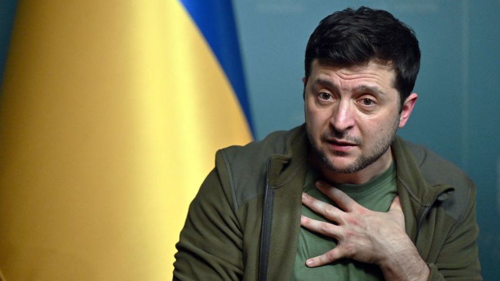 Πόλεμος στην Ουκρανία: Ο Ζελένσκι ενώπιον της πιο δύσκολης απόφασης για τον ίδιο και τη χώρα του