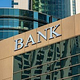 Στο στόχαστρο οι ευρωπαϊκές τράπεζες – Έρχεται βουτιά στα έσοδα από τόκους
