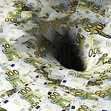 2007 - 2018: Η εξαΰλωση ποσού 138 δισεκατομμυρίων ευρώ από τις τράπεζες!
