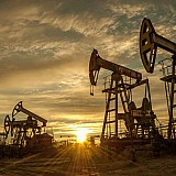 Οι προβλέψεις για την εξέλιξη της τιμής του πετρελαίου