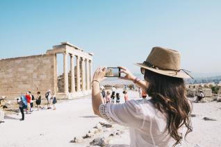 Θετική ανάπτυξη για τον ελληνικό τουρισμό το 2018. Μεγάλη αύξηση των εσόδων δείχνουν τα έως τώρα στοιχεία
