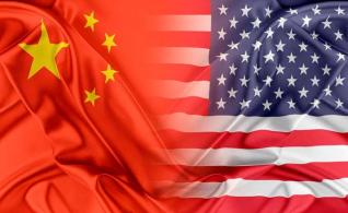 FT: ΗΠΑ και Κίνα έχουν επιλύσει τα περισσότερα εμπόδια στην εμπορική τους διαμάχη