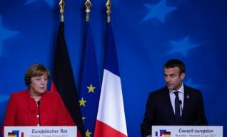 Κριτική E. Macron στην A. Merkel για τις ανισότητες στην ευρωζώνη