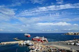 Οργανισμός Λιμένος Ραφήνας: Προχωρεί τα σχέδια για την ηλεκτροδότηση πλοίων