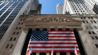 ΗΠΑ: Άνοιξε η αυλαία των εταιρικών αποτελεσμάτων – Τι δείχνουν οι πρώτες ανακοινώσεις των τραπεζών της Wall Street