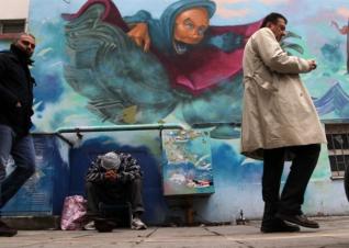 Ελλάδα, η 3η πιο φτωχή της Ευρώπης, παρά τις υψηλές κοινωνικές δαπάνες