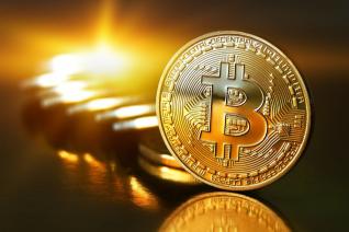 Το ράλι του bitcoin ξεπερνάει κάθε άλλη «φούσκα» στην ιστορία των αγορών
