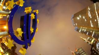 SZ: Μάχη για τη μεγάλη μεταρρύθμιση του ευρώ