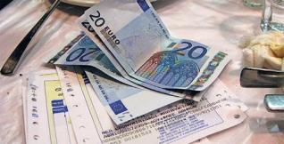 Süddeutsche Zeitung: «Η Ελλάδα τα βάζει για πρώτη φορά με τους φοροφυγάδες»