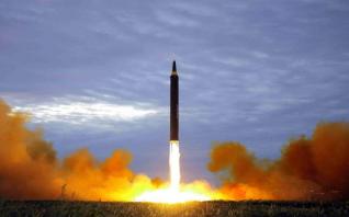 Κλιμάκωση της έντασης και νέα εκτόξευση πυραύλου από τη Βόρεια Κορέα - Έκτακτη συνεδρίαση του Σ.Α. του ΟΗΕ