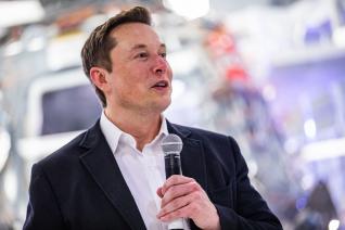Τι γυρεύει ο Musk στην Κίνα καιτα προβλήματα της Tesla