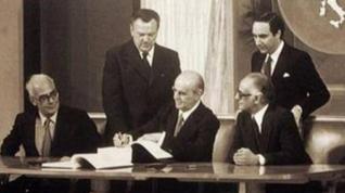 Σαράντα χρόνια από την υπογραφή της πράξης προσχώρησής μας στην ΕΟΚ